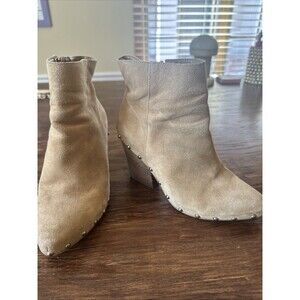 Women’s BCBG Camel Suede Ankle Boots Size 7.5 3.5 Inch Heel